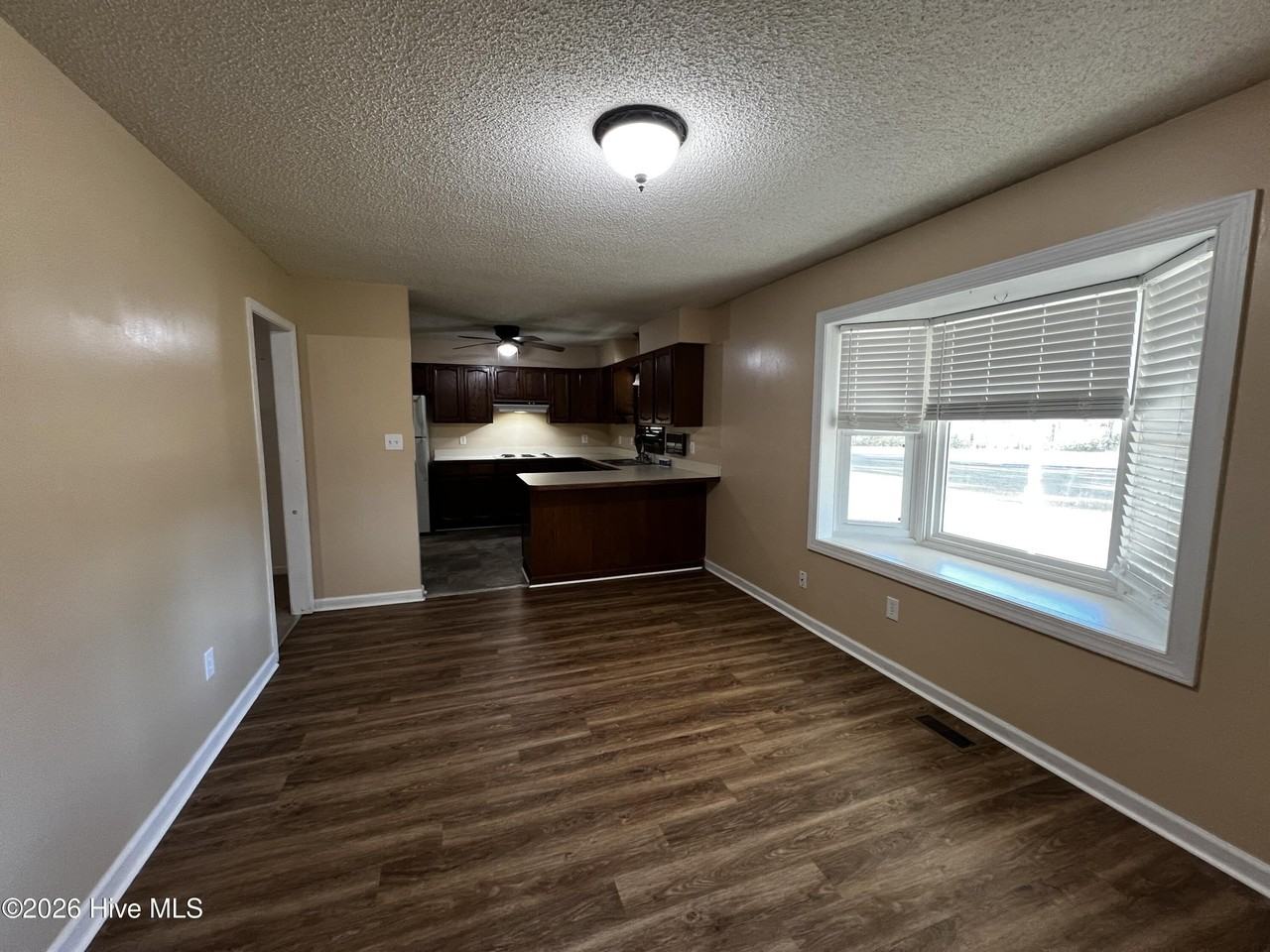 1049 Halls Creek Rd - Photo 4 of 11