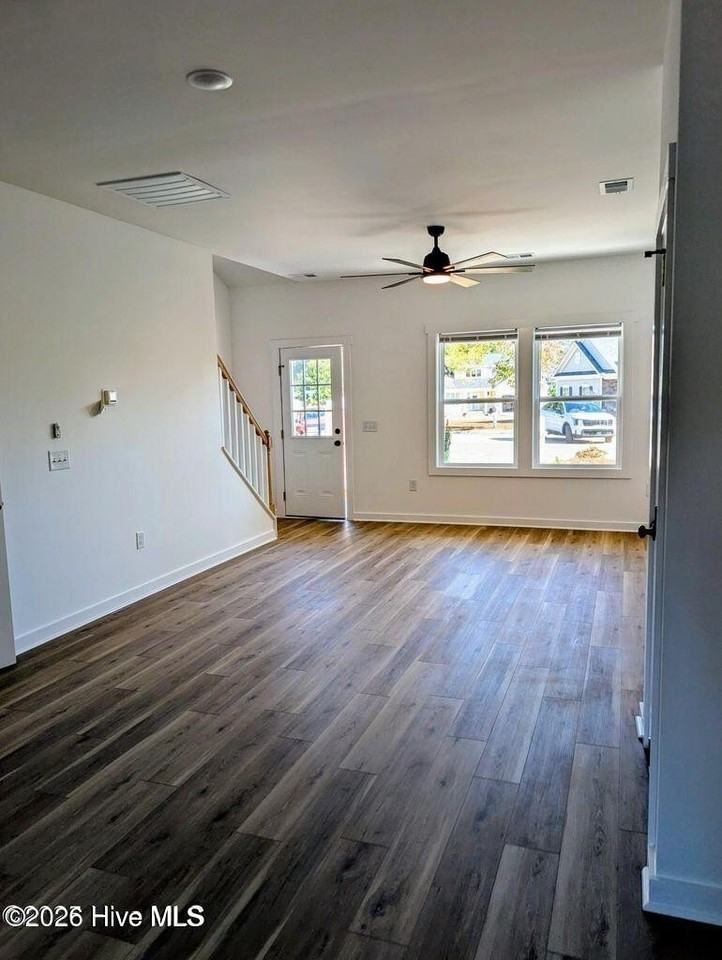 1626 Winding Way Sw - Photo 4 of 22