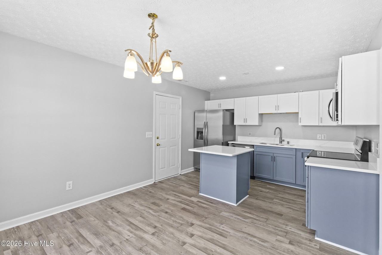 107 Luke Ct - Photo 5 of 27