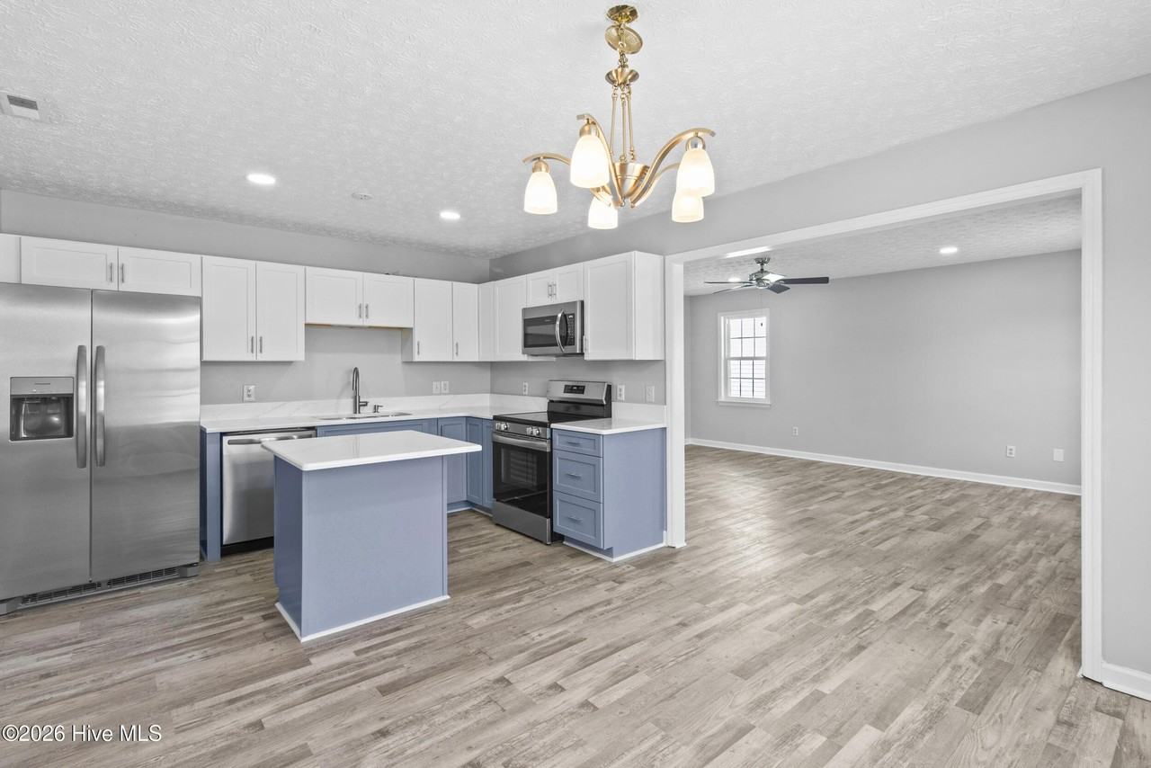 107 Luke Ct - Photo 6 of 27