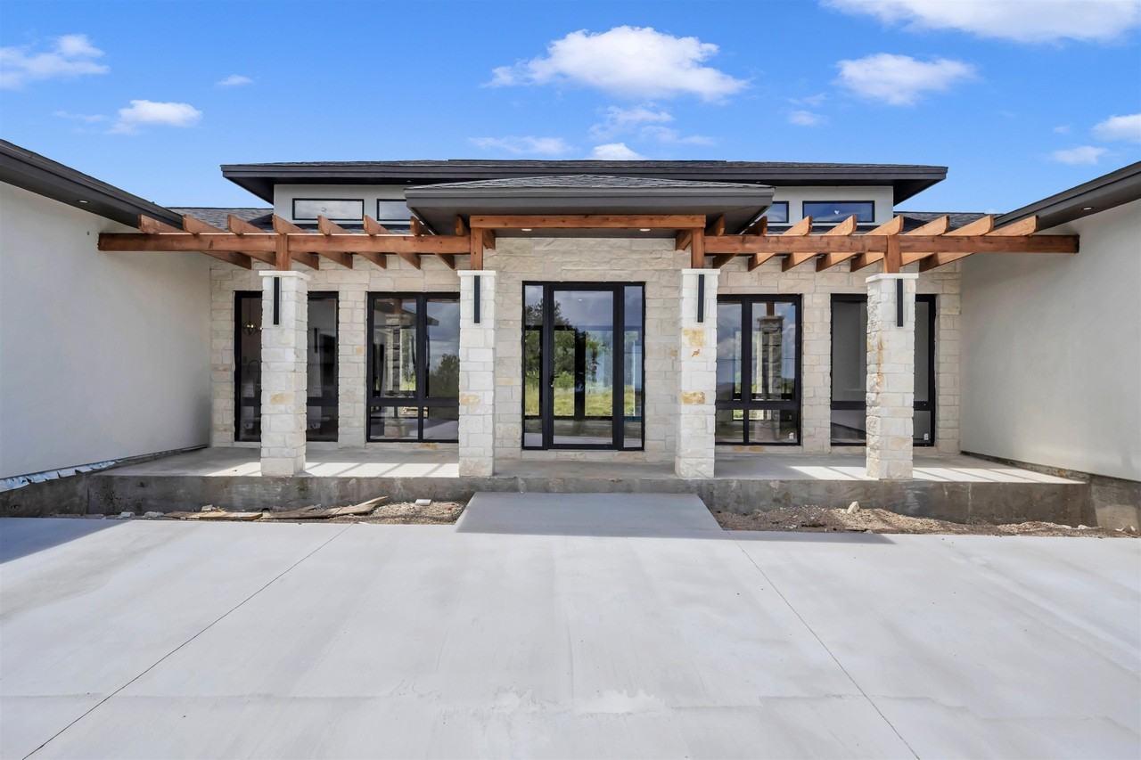 6425 6425 Ranch Rd 962 W - Photo 3 of 29