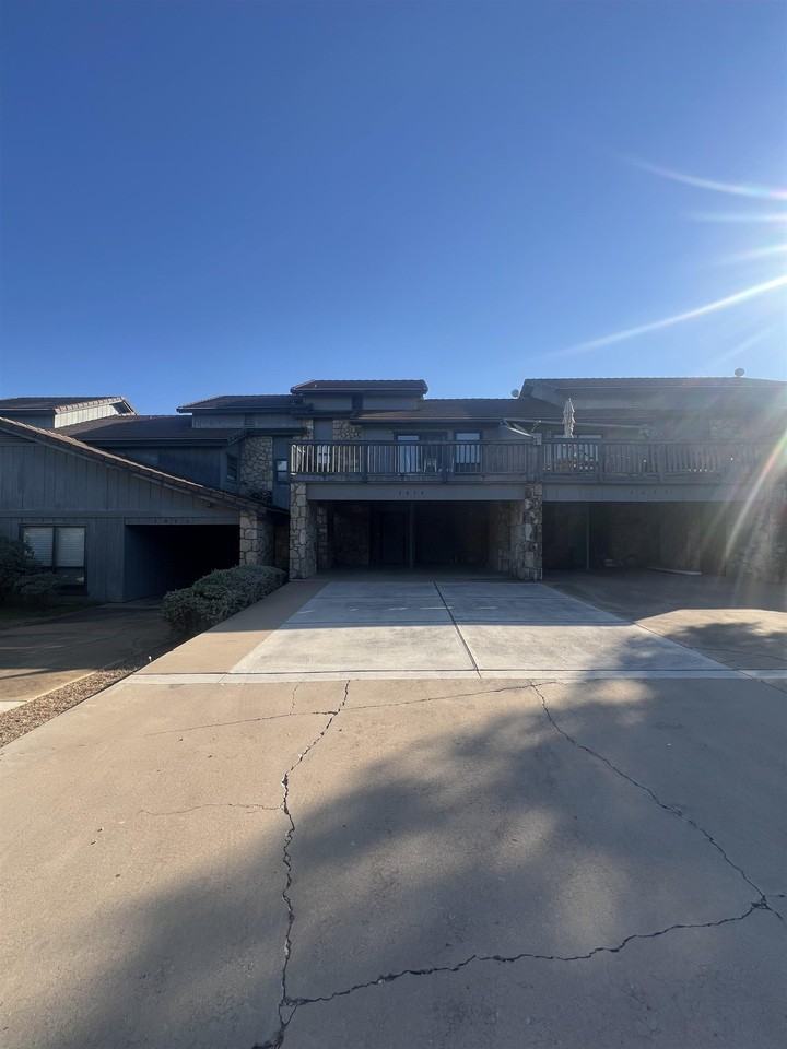 Crestview Dr #4 - Photo 3 of 26