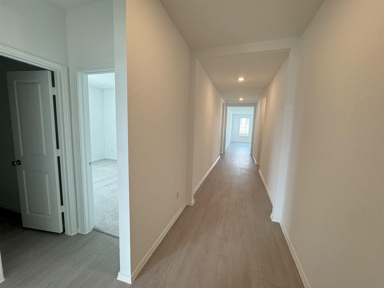 305 Heritage Groves Rd - Photo 5 of 19