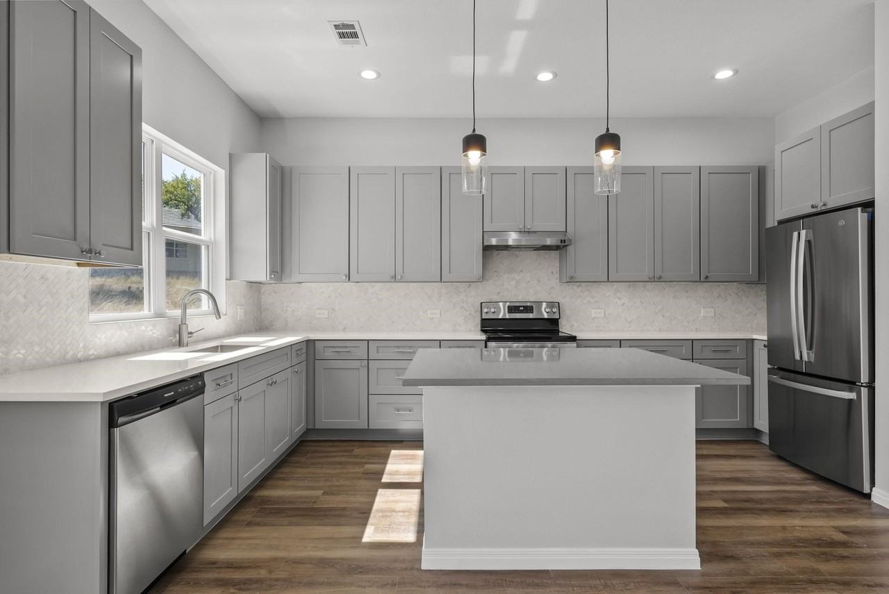 105 Out Yonder - Photo 4 of 27