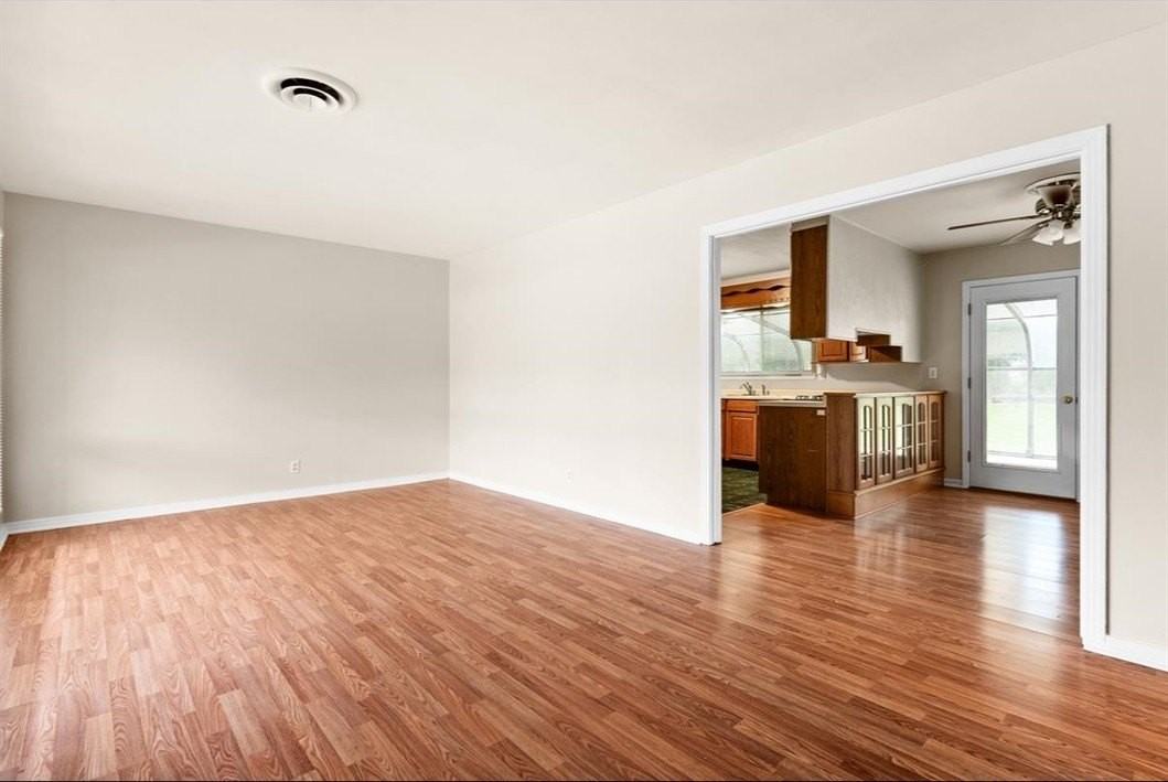 13 Perkins St - Photo 3 of 12