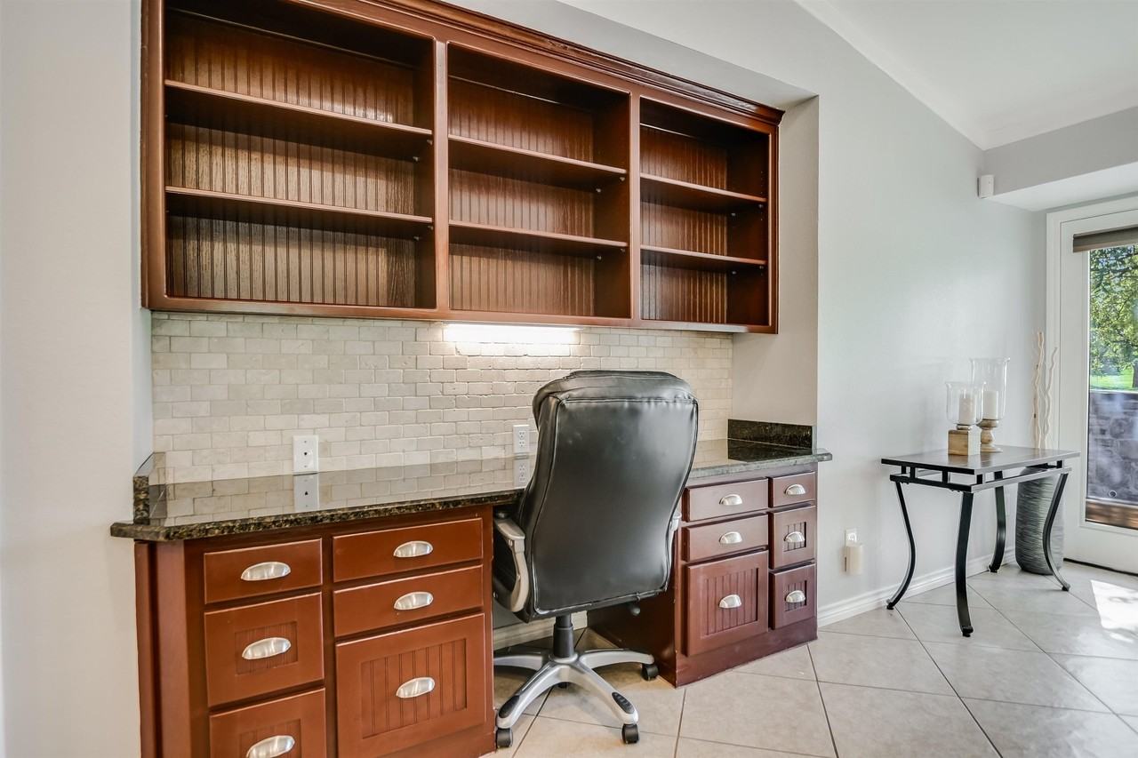 100 Bay Point Dr - Photo 7 of 24