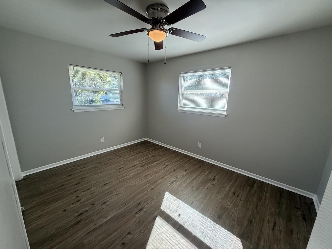 176 W Sweetbriar Dr - Photo 6 of 11