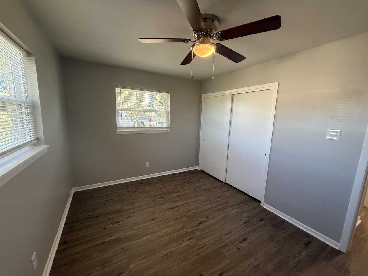 176 W Sweetbriar Dr - Photo 7 of 11