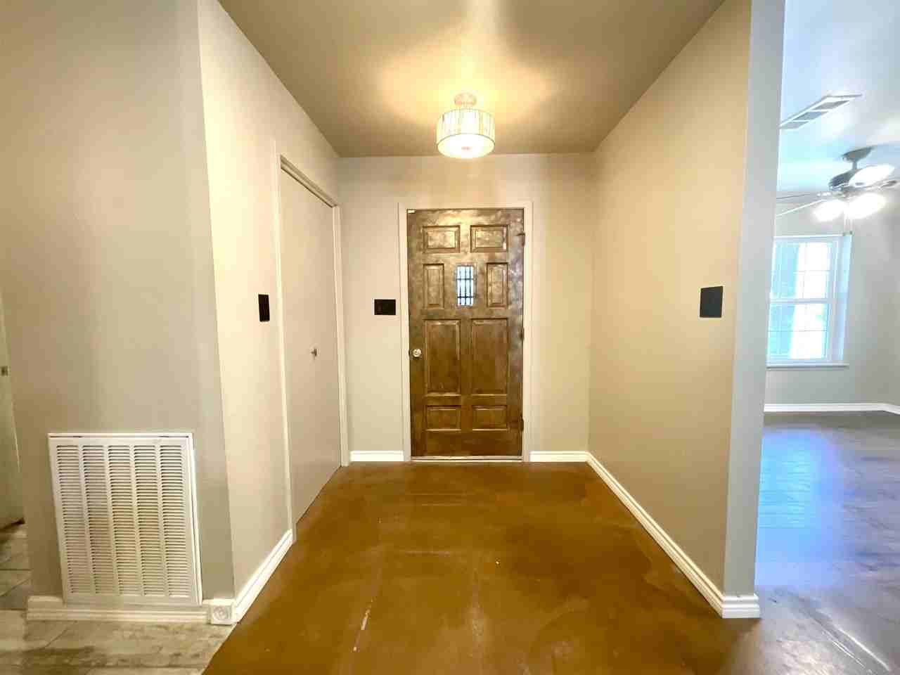 5303 Shady Oaks Cir - Photo 5 of 27