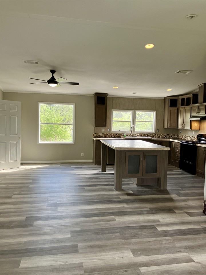 2203 25th St - Photo 5 of 26