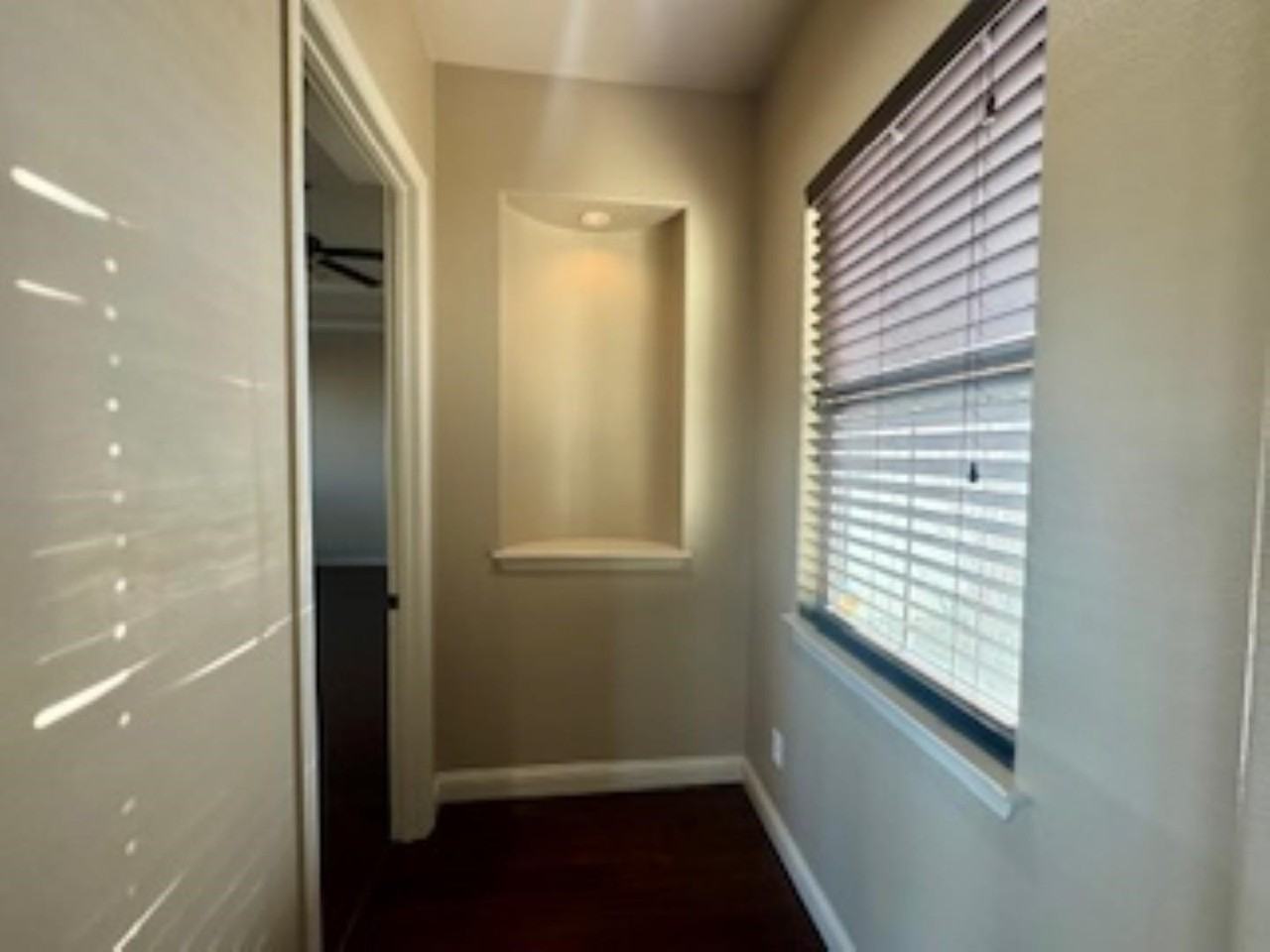 3327 Bay W Boulevard - Photo 4 of 26