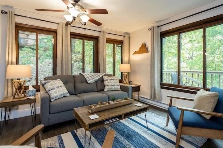 287 Casper Ct - Photo 3 of 18