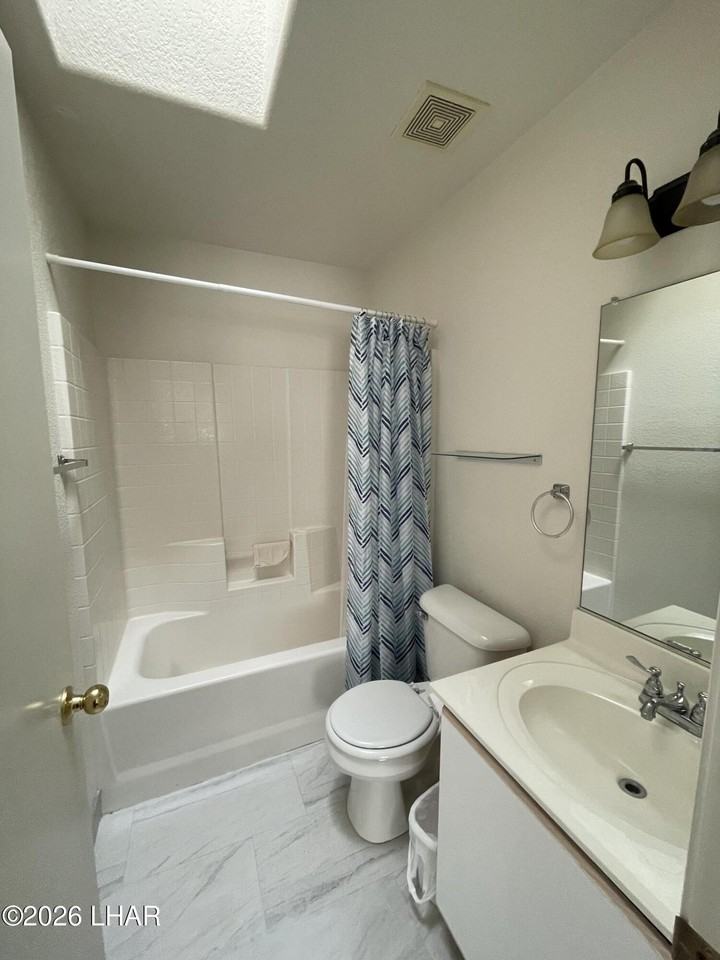 2341 Rainbow Ave N - Photo 7 of 15