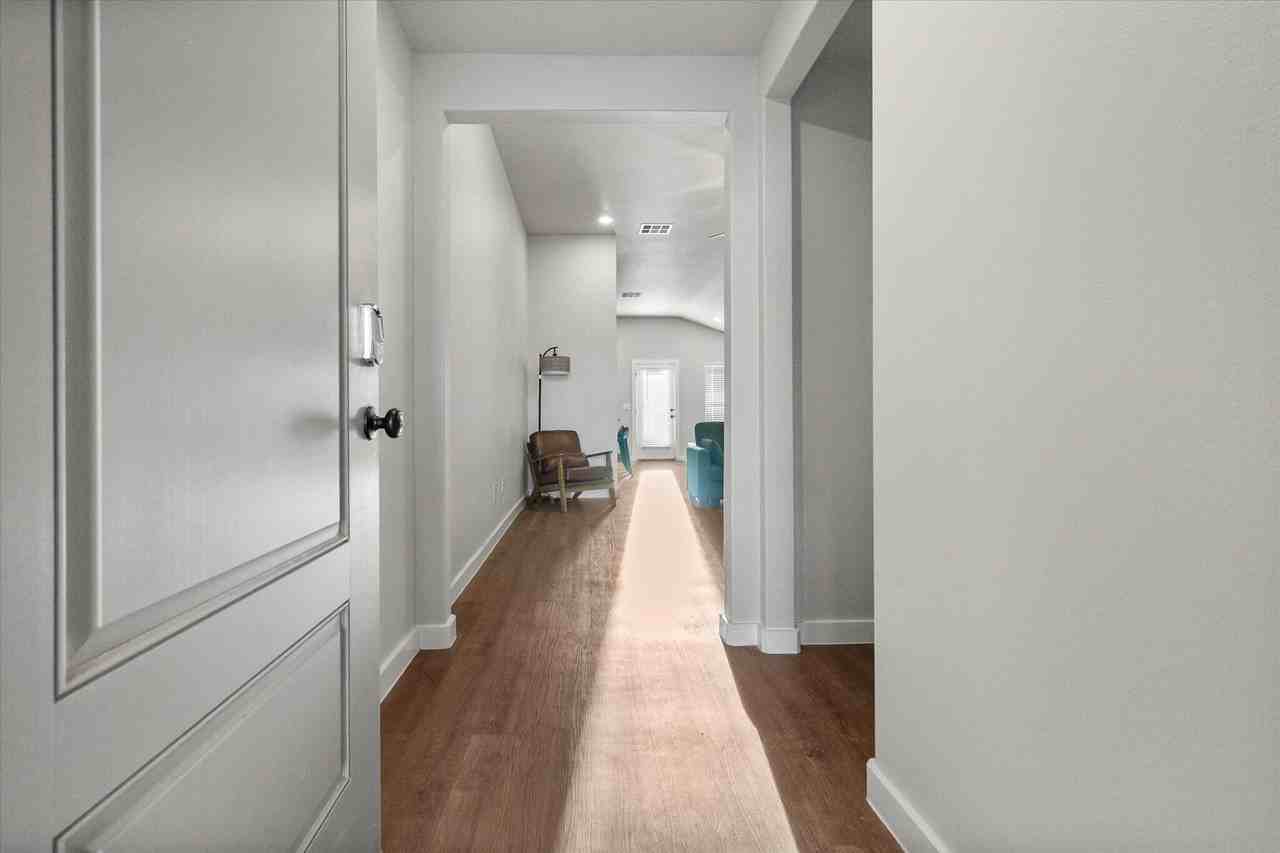 2130 Kokomo Ave - Photo 2 of 17