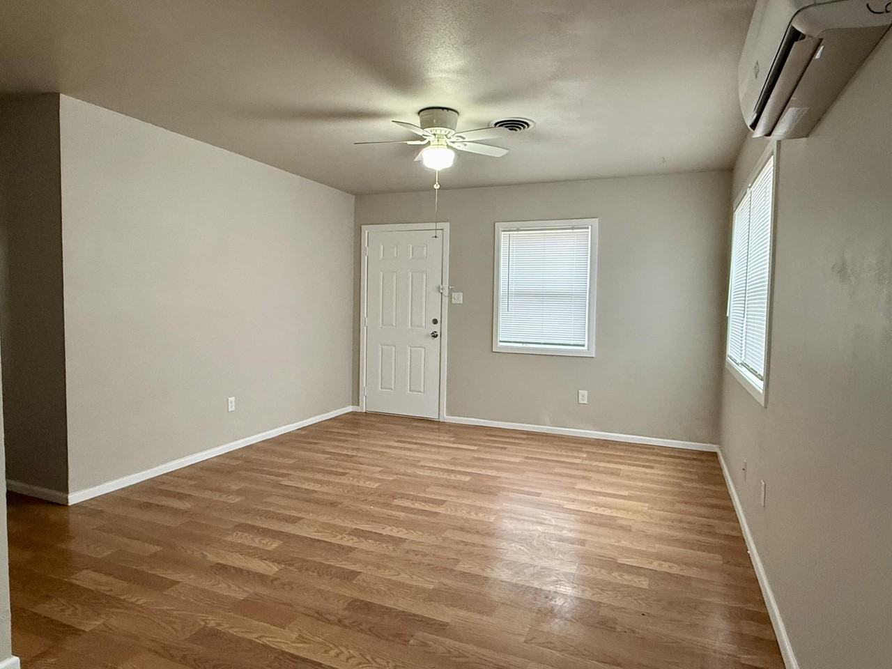 505 E 37th St - Photo 3 of 15