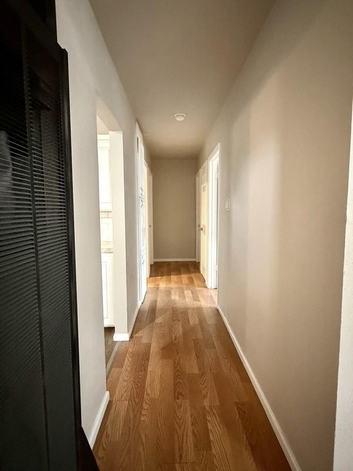 505 E 37th St - Photo 7 of 15