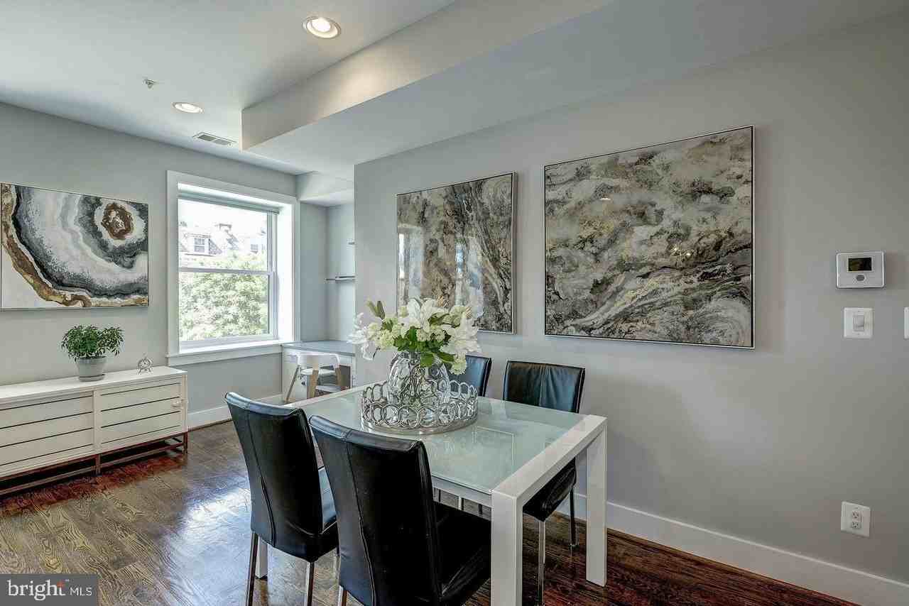 1478 Harvard St Nw - Photo 5 of 19