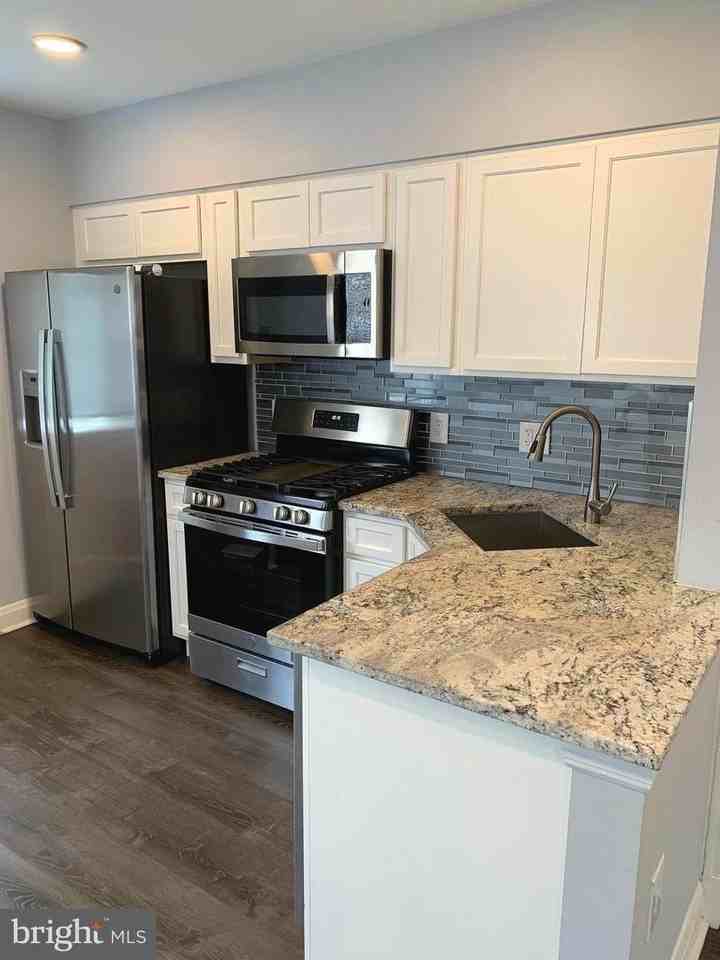 4429 Newport Ave - Photo 4 of 17