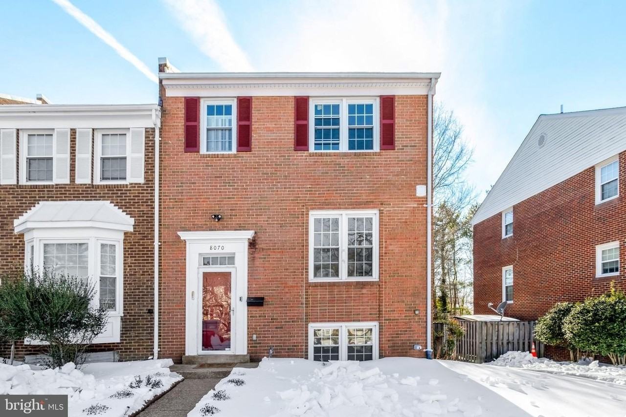 8070 Powderbrook Ln - Photo 2 of 50