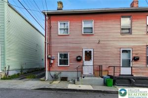 featured image of 139 W Sycamore St