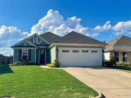 featured image of 876 Hedgefield Way