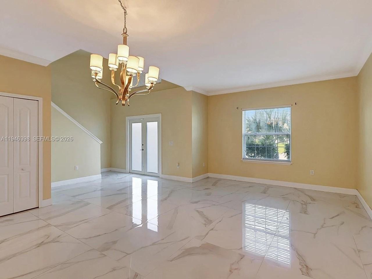 1018 Sw Eckard Ave #0 - Photo 4 of 50