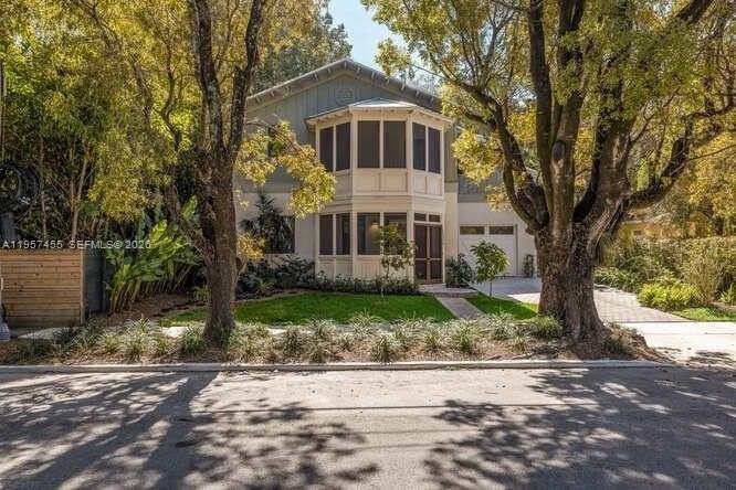 2330 Overbrook St - Photo 4 of 50