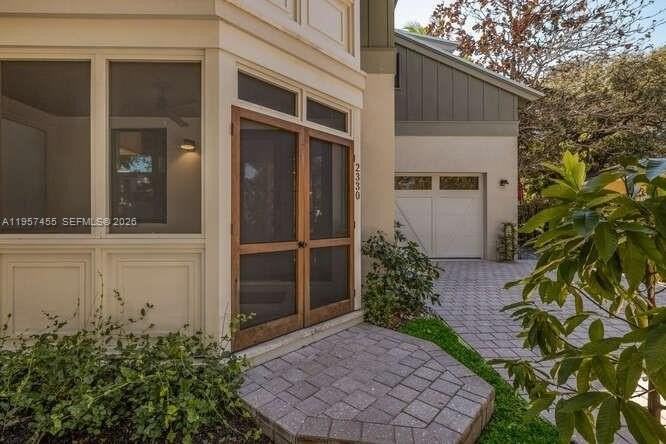 2330 Overbrook St - Photo 5 of 50