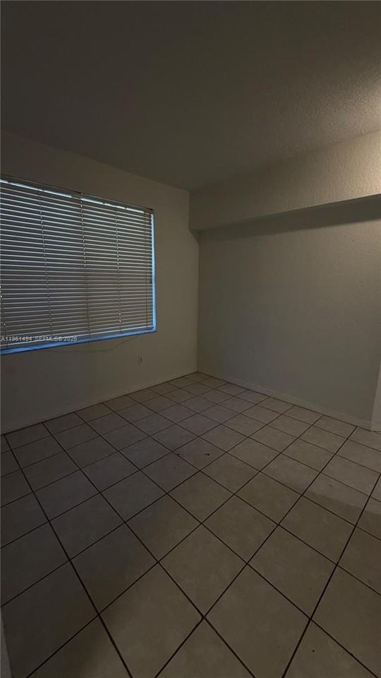 741 Sw 148th Ave #705 - Photo 6 of 32