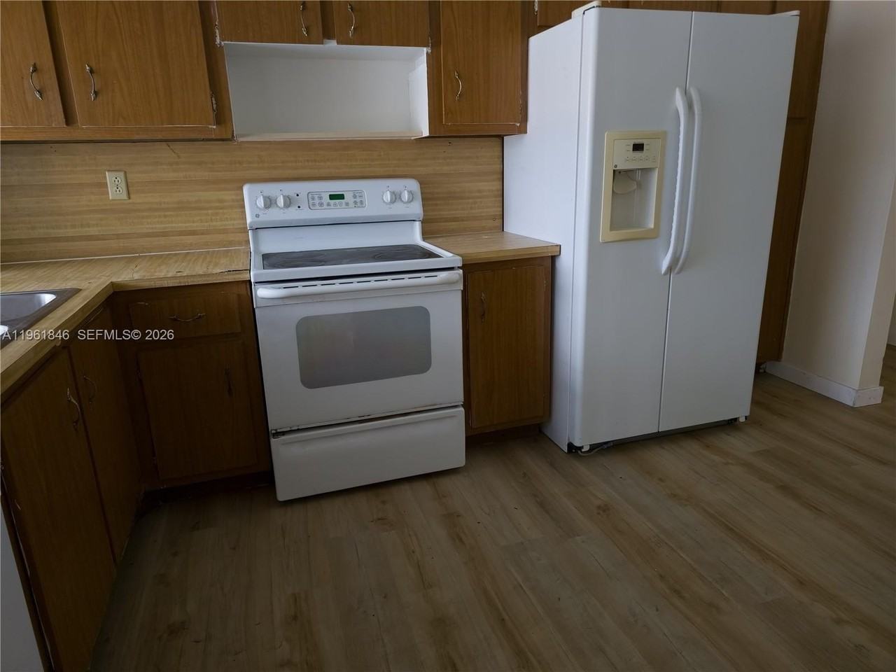 10901 Sw 178th Ter - Photo 5 of 9