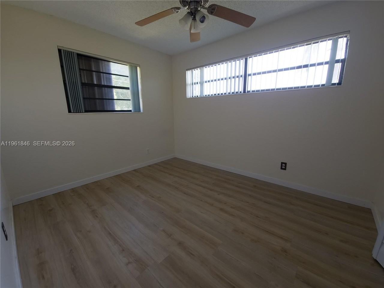 10901 Sw 178th Ter - Photo 7 of 9