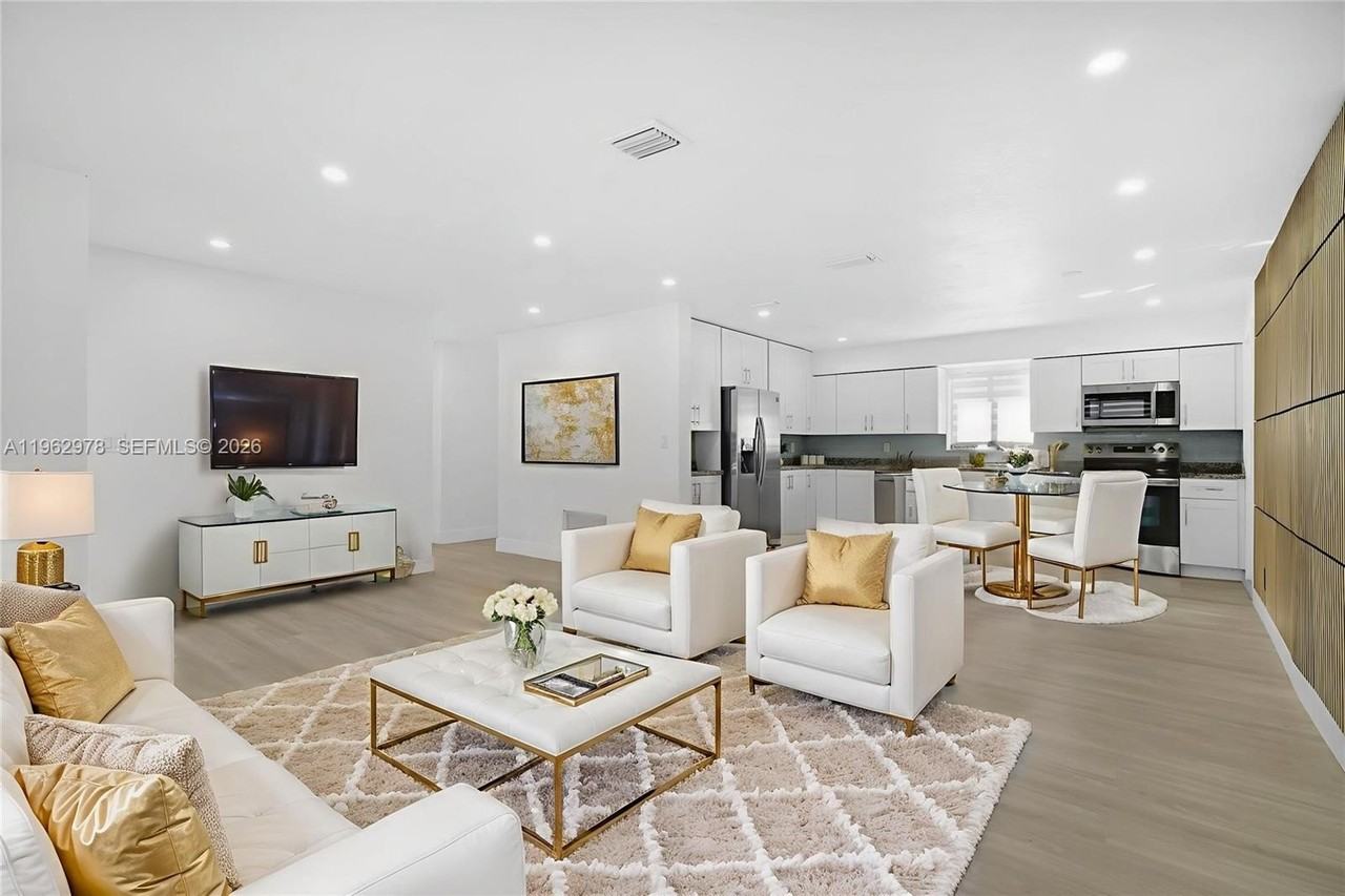 7501 Raleigh St - Photo 3 of 21