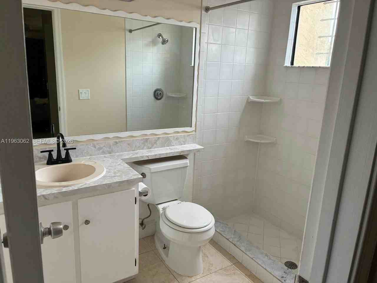 2963 Genoa Pl #B - Photo 6 of 15