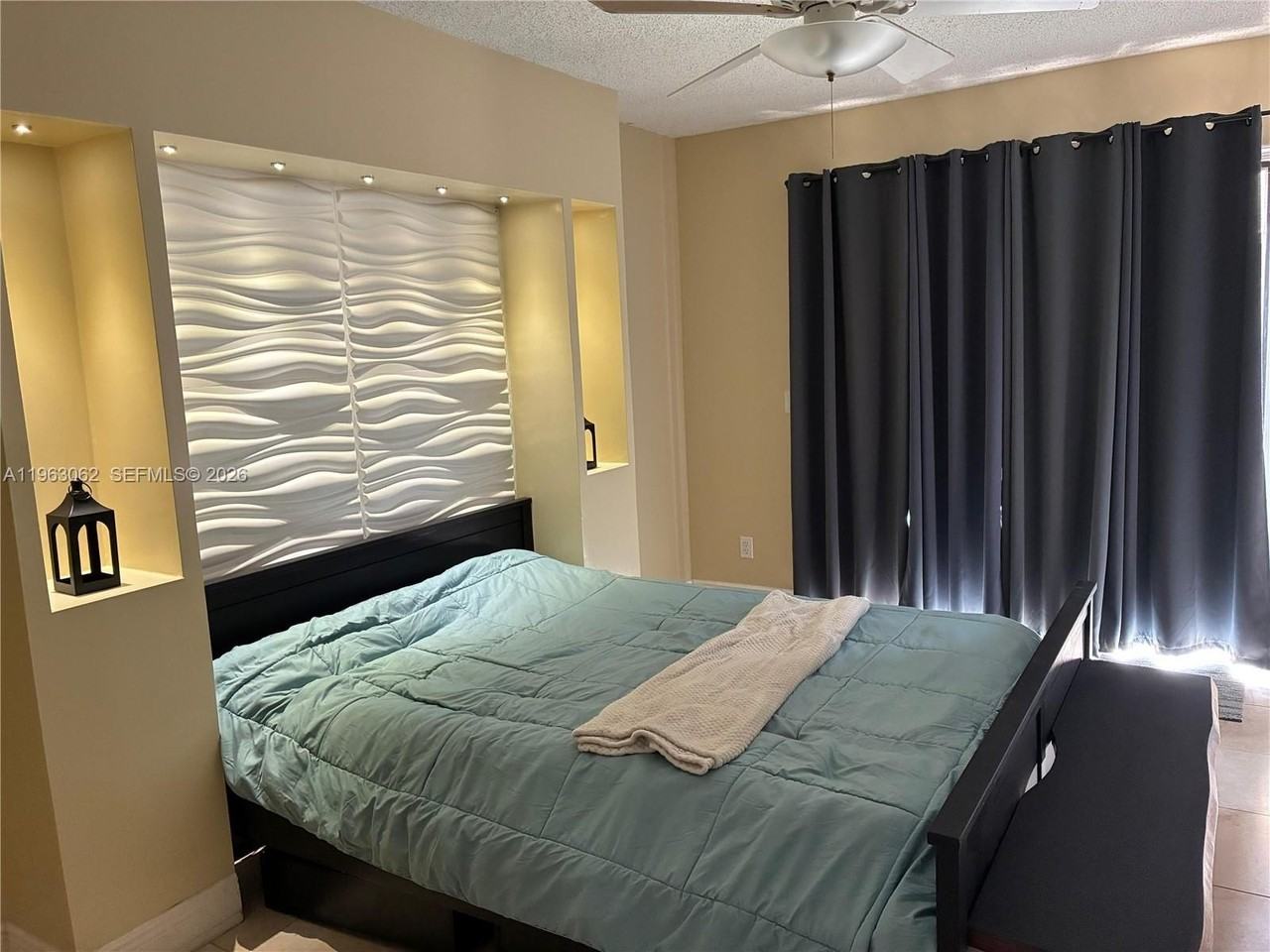 2963 Genoa Pl #B - Photo 4 of 15