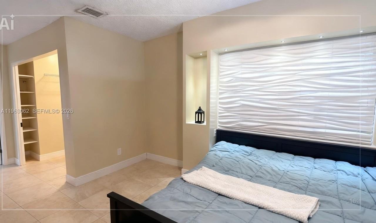 2963 Genoa Pl #B - Photo 2 of 15