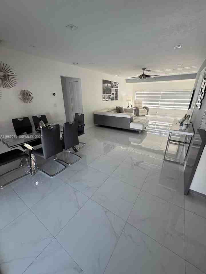 9611 Jamaica Dr #0 - Photo 4 of 18