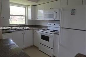 2021 Nw 59th Ter #0 - Photo 3 of 15