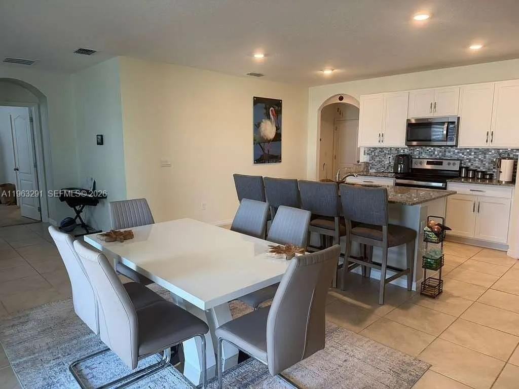 1747 Buckeye Rd - Photo 2 of 16