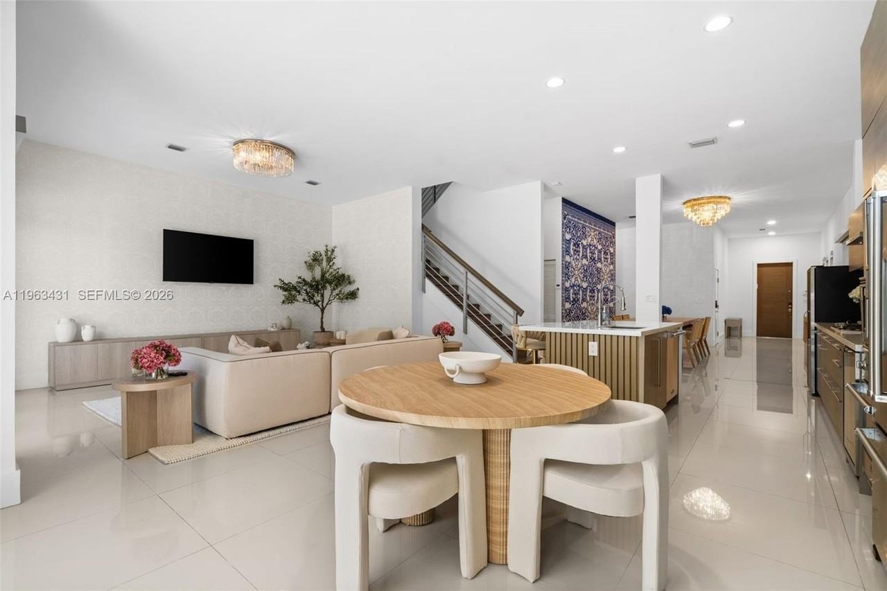 18935 Atlantic Blvd - Photo 6 of 29