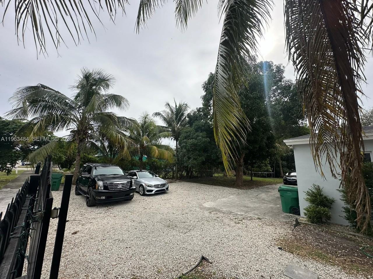 1128 Nw 101st St #WEST - Photo 5 of 16