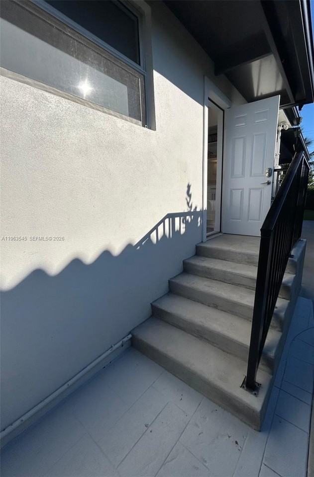 8000 Sw 19th St - Photo 3 of 13