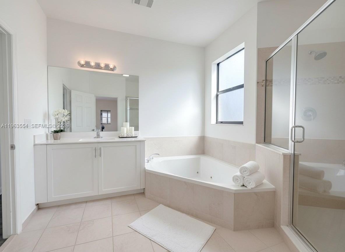 244 Ne 210th Way #244 - Photo 5 of 47