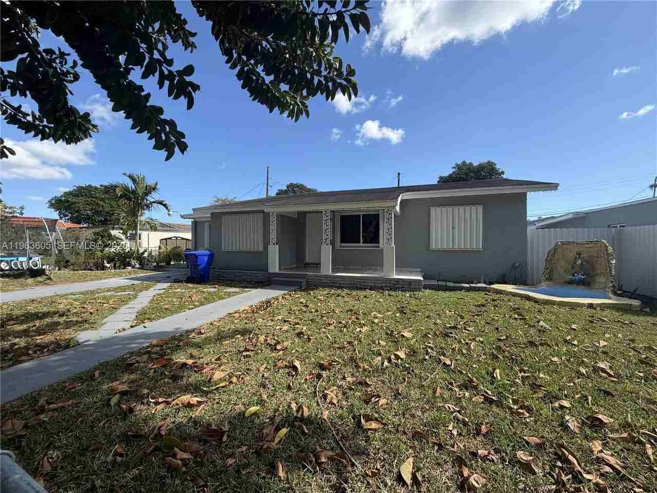 121 Flagami Blvd - Photo 2 of 23