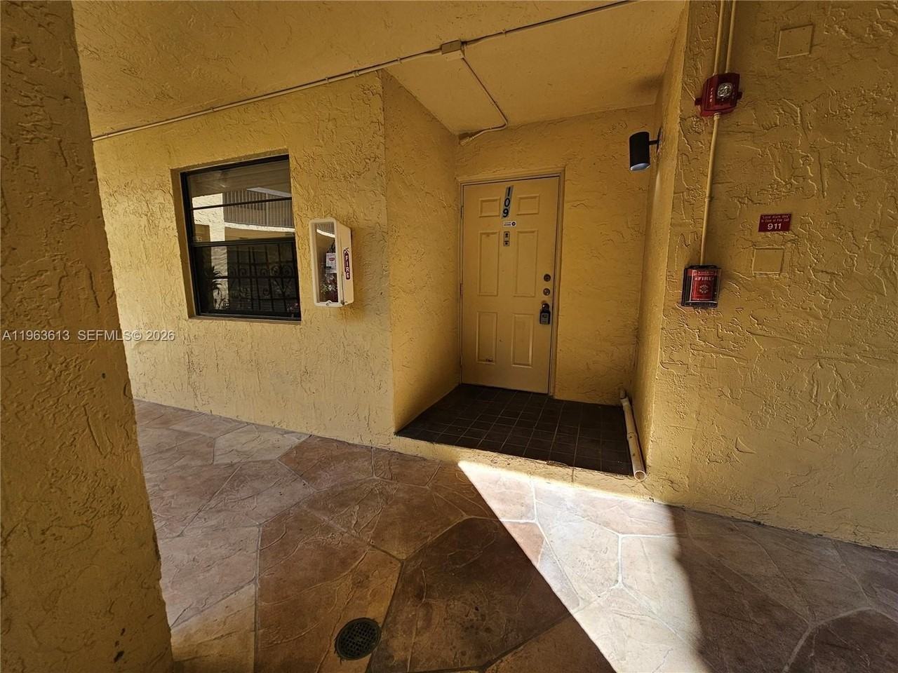 6575 W Oakland Park Blvd #109 - Photo 4 of 45