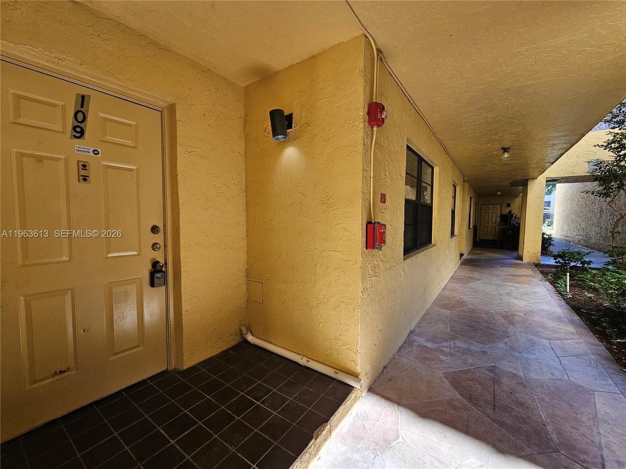 6575 W Oakland Park Blvd #109 - Photo 6 of 45