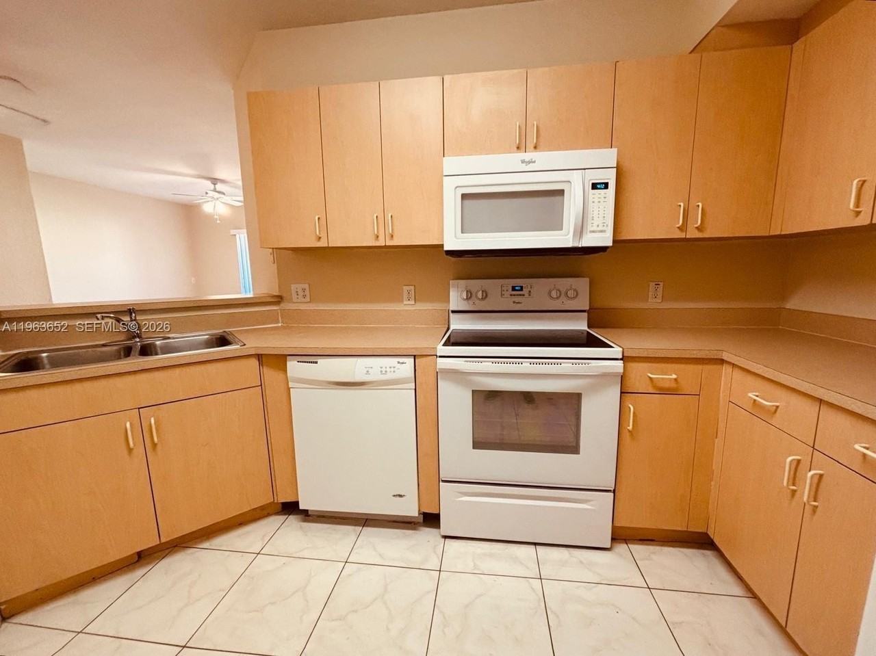 204 Belmont Ln #204 - Photo 4 of 14