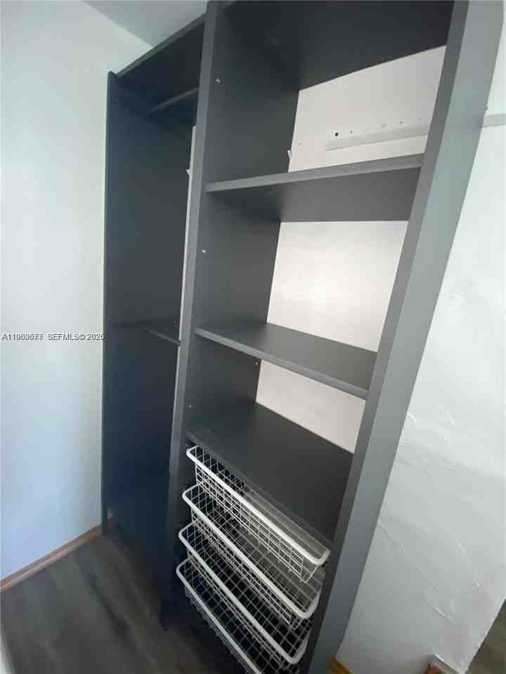 705 Ne 87th St #A - Photo 5 of 7