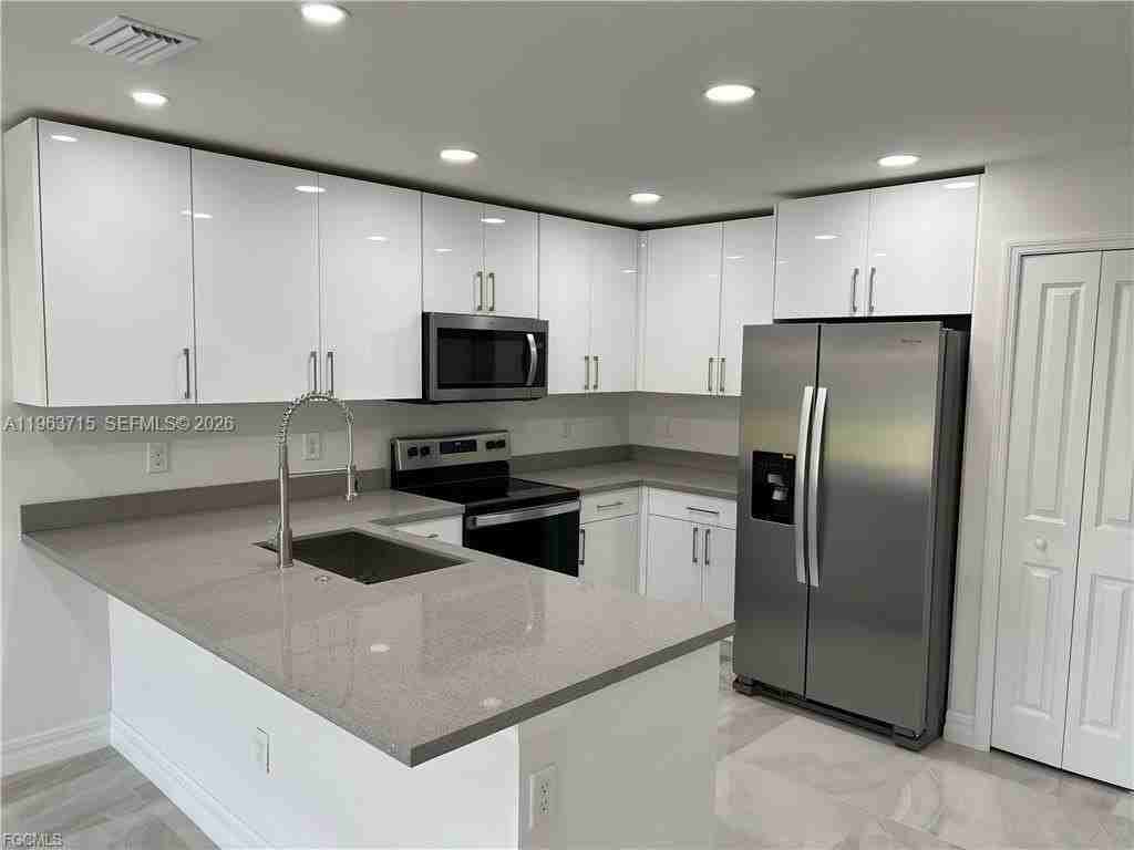 30th St W #4852 - Photo 3 of 19