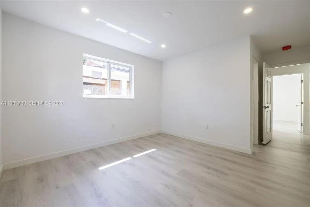 1555 Nw 34th St #1555 - Photo 4 of 8