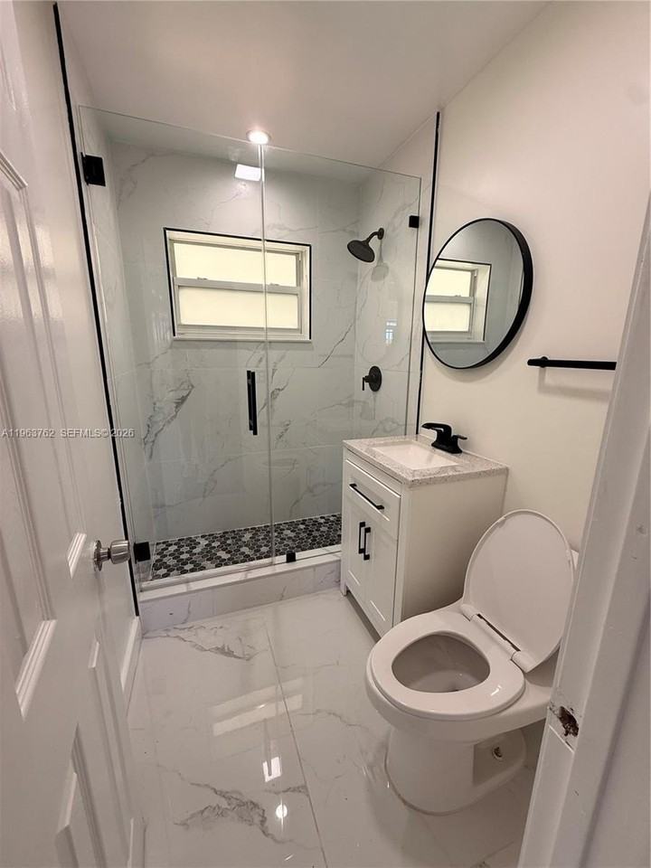 5230 Sw 116th Ave #1 - Photo 6 of 11